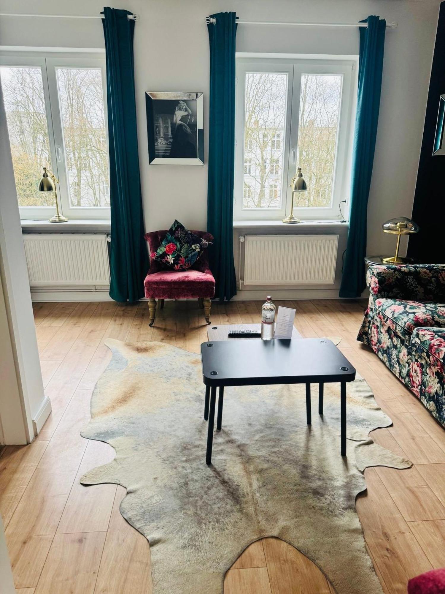 Sleephotels Alsterroom Hamburg Exterior foto